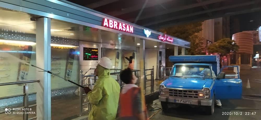 گزارش تصویری استمرار نظافت و ضدعفونی درشرکت اتوبوسرانی تبریز و حومه